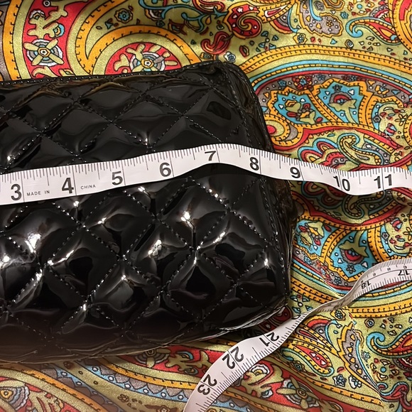 Great cosmetic bag for everyday use - Picture 4 of 4